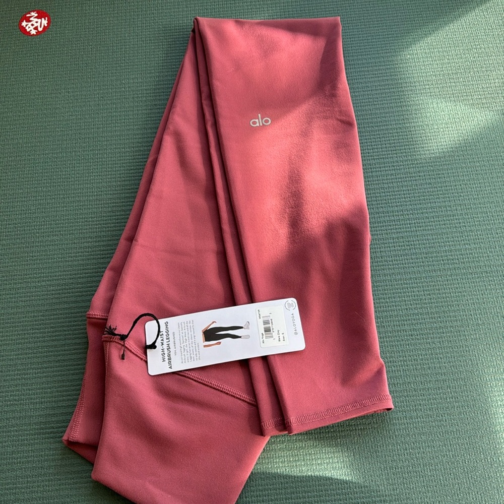 ALO Yoga High-Rise Leggings in Dusty Rose
